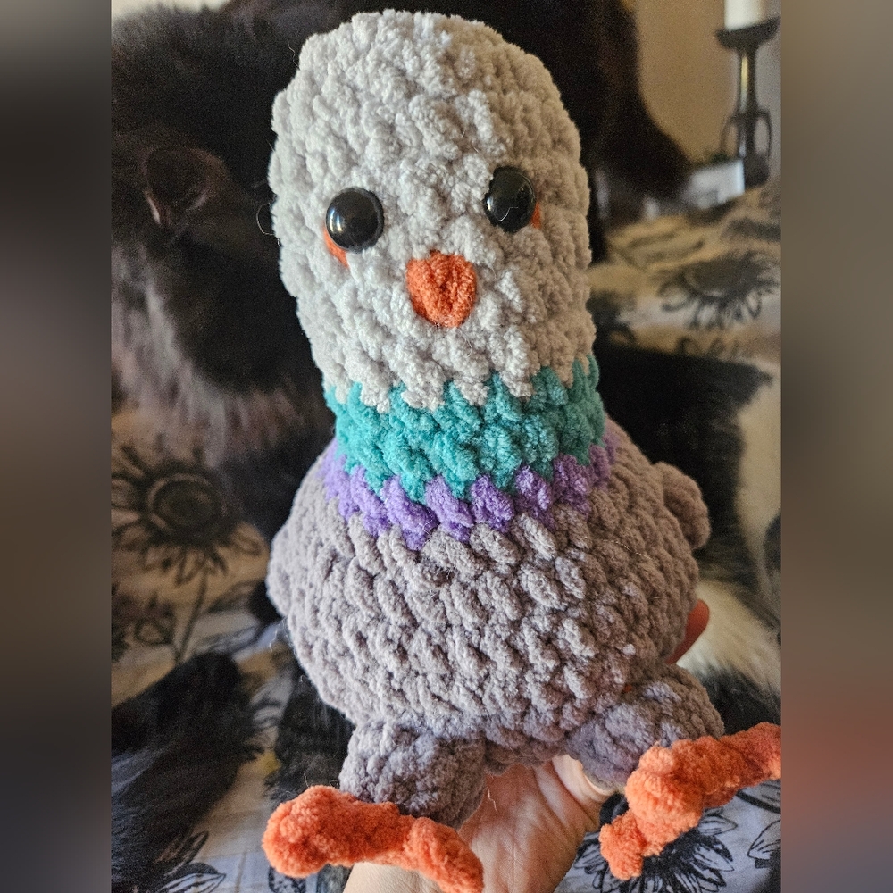 Crochet Sitting Pigeon Amigurumi Plushie